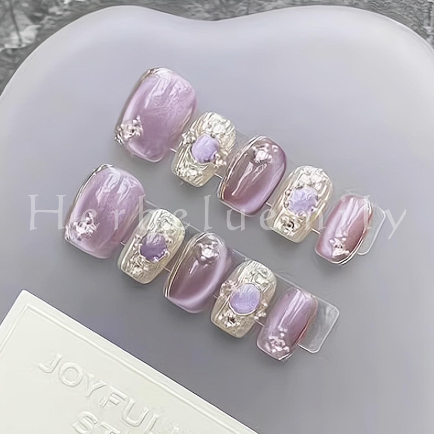 Amazon | [Herbeluemily] ネイルチップ 貼るだけ 簡単 ジェルネイル